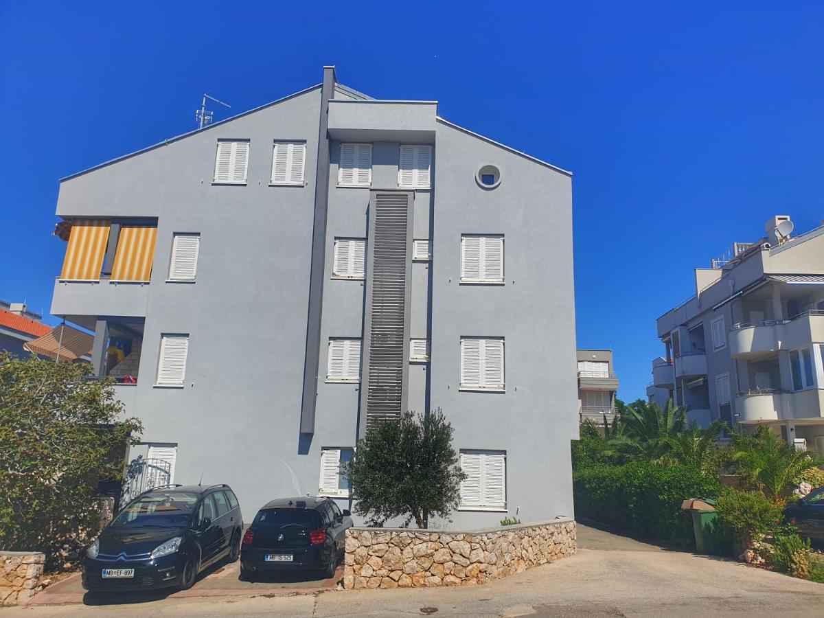 Deluxe Novalja Apartman Kültér fotó