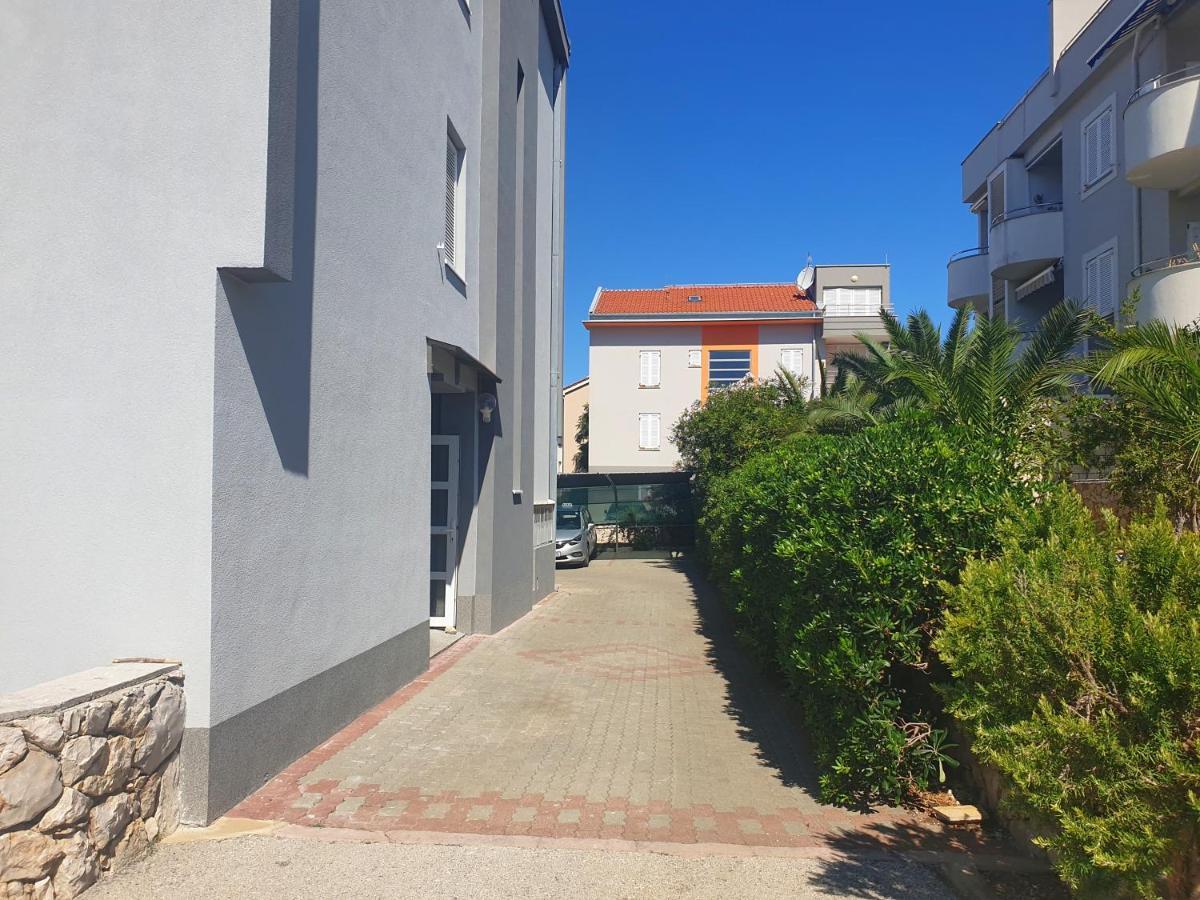 Deluxe Novalja Apartman Kültér fotó