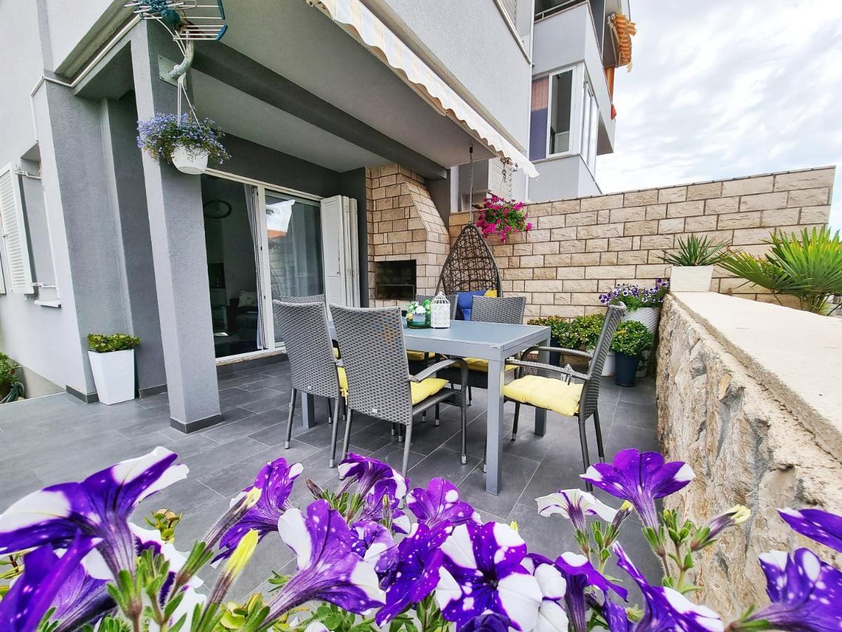 Deluxe Novalja Apartman Kültér fotó