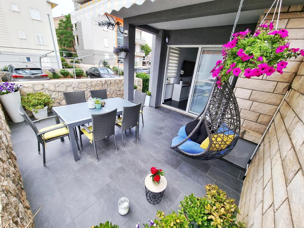 Deluxe Novalja Apartman Kültér fotó