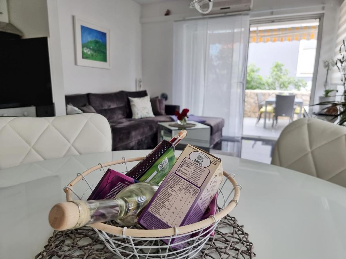 Deluxe Novalja Apartman Kültér fotó