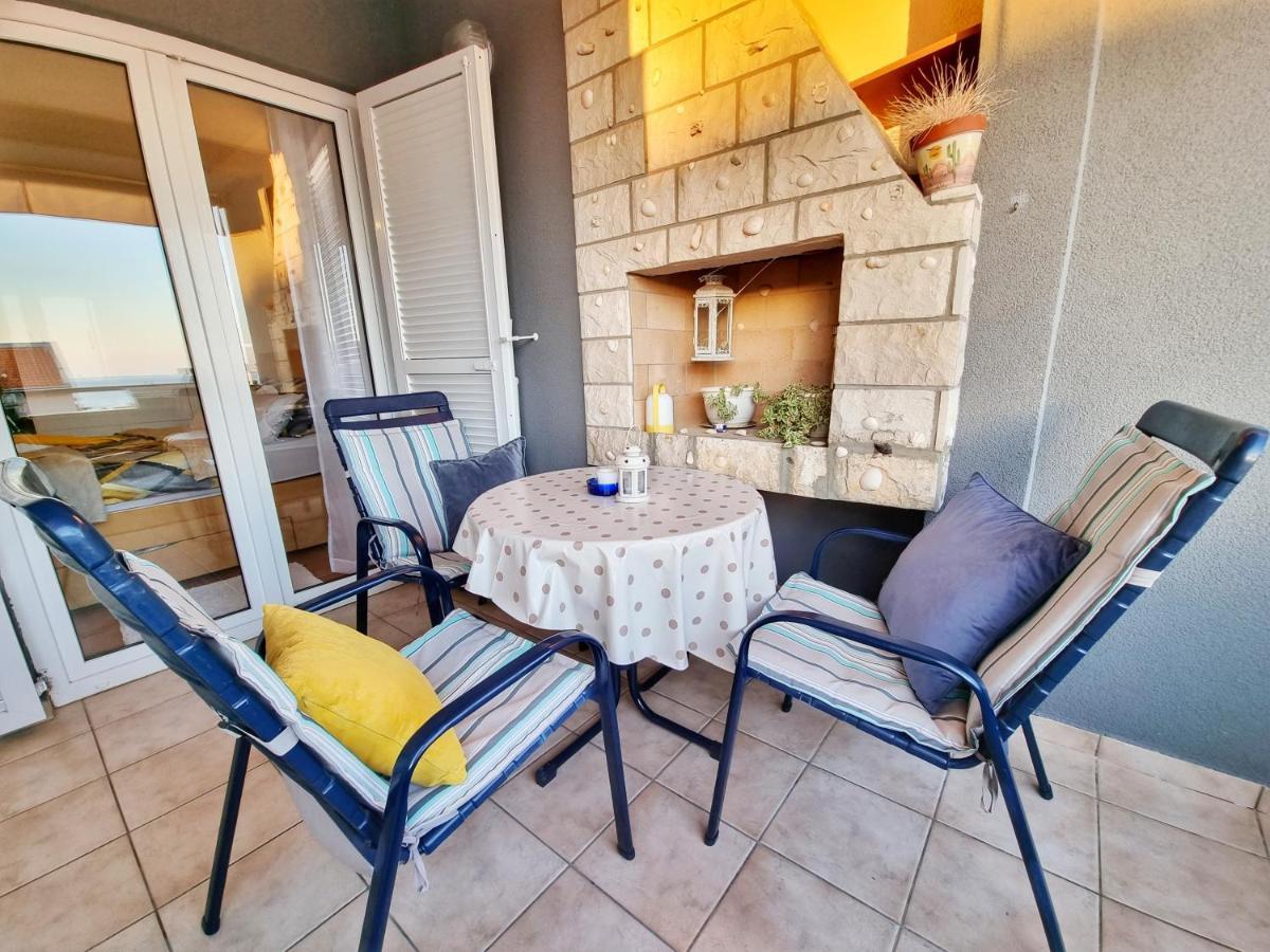 Deluxe Novalja Apartman Kültér fotó
