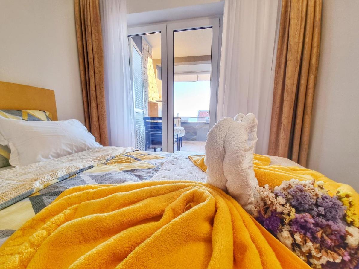 Deluxe Novalja Apartman Kültér fotó