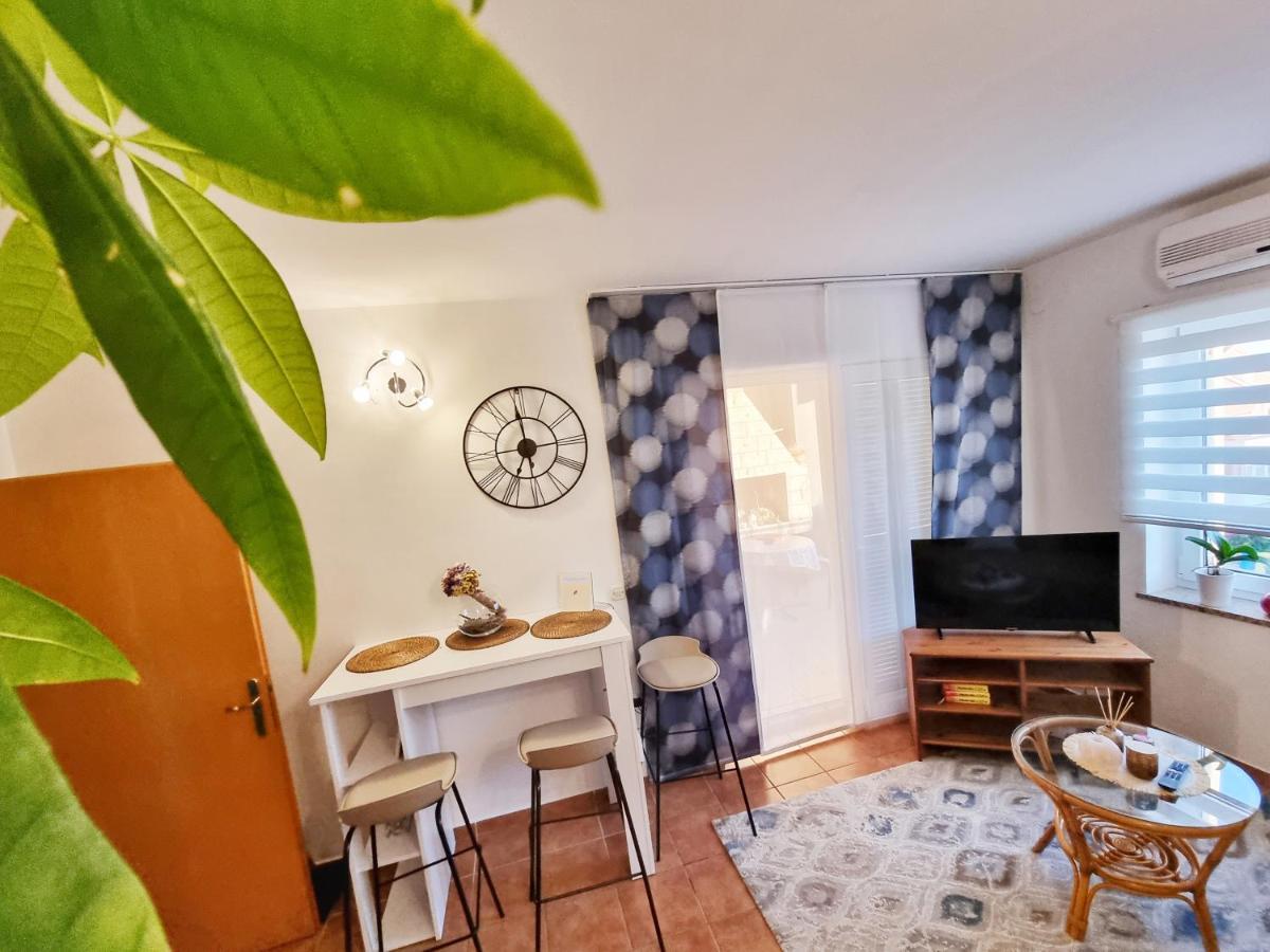 Deluxe Novalja Apartman Kültér fotó
