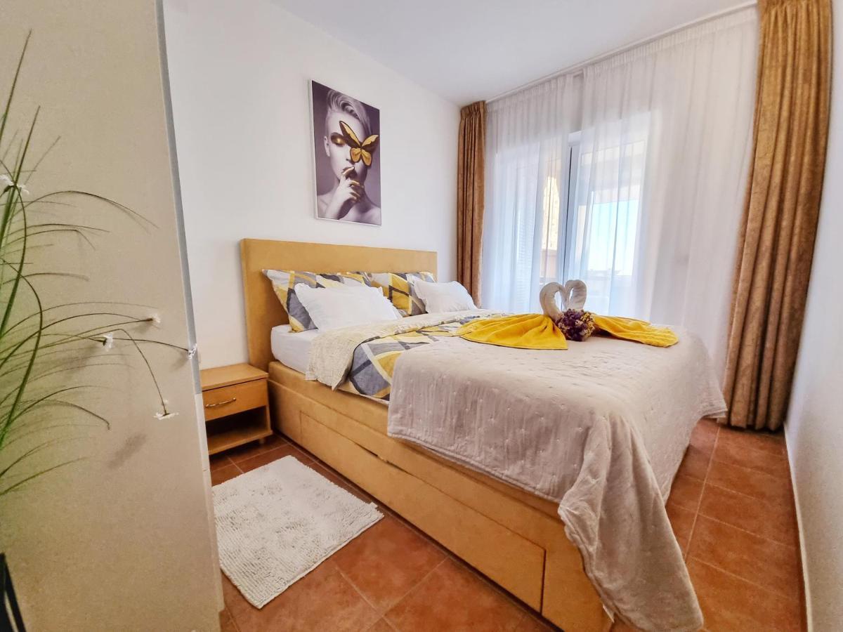 Deluxe Novalja Apartman Kültér fotó