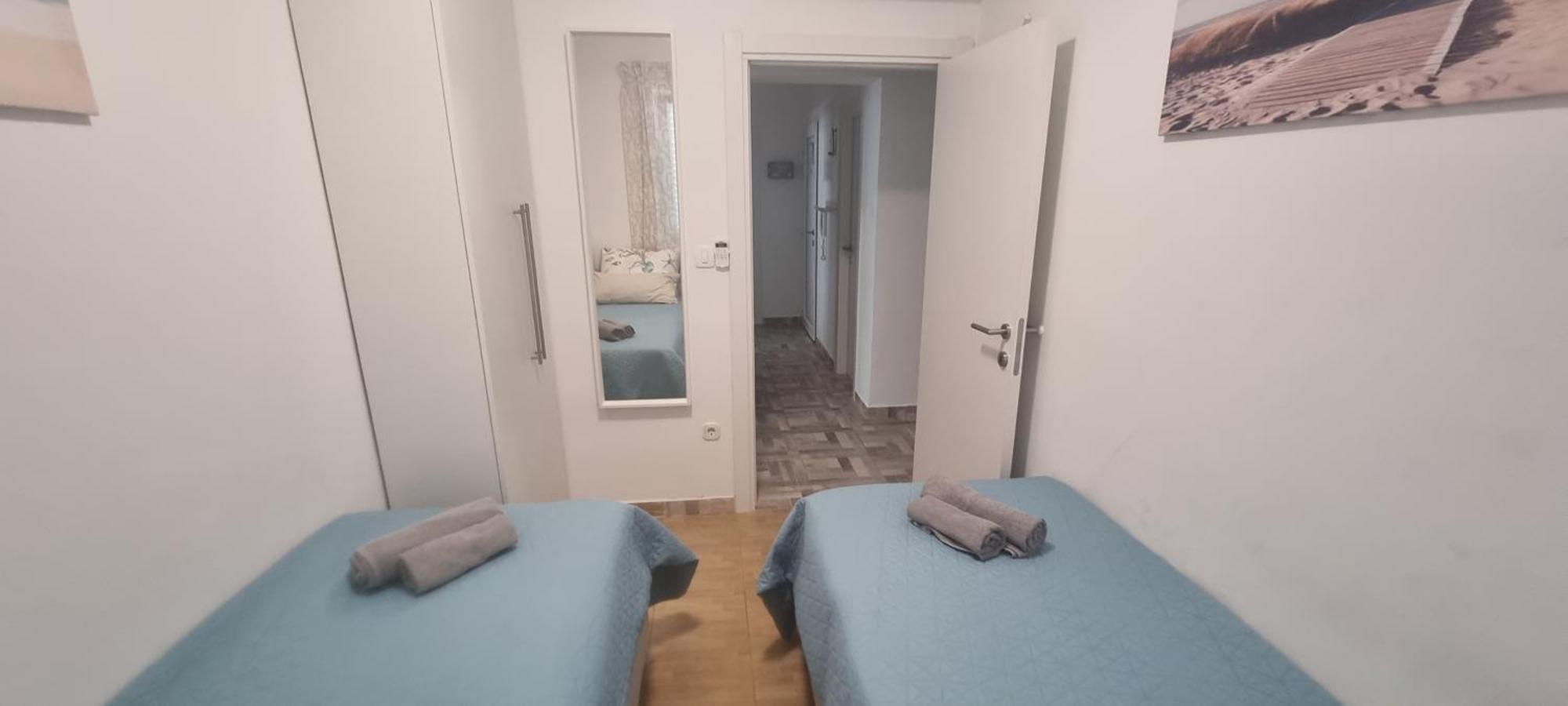 Deluxe Novalja Apartman Kültér fotó