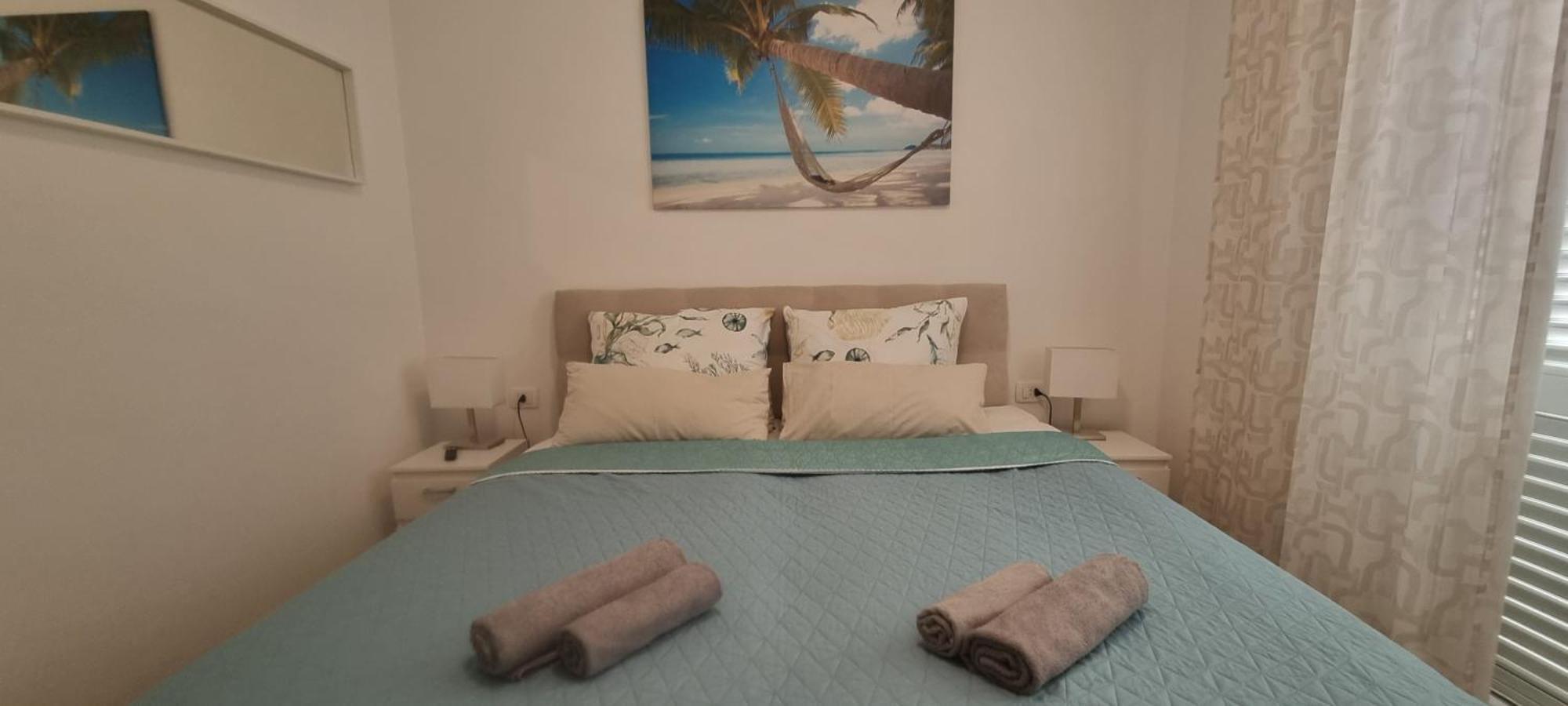 Deluxe Novalja Apartman Kültér fotó